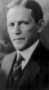 Уильяма Г.Бейтс. (англ. William Horatio Bates) (1860-1931) Аамериканский врач-офтальмолог, изобретатель немедикаментозного метода восстановления зрения.
